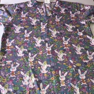 👩🏽‍⚕️💉🐰 Scrub top